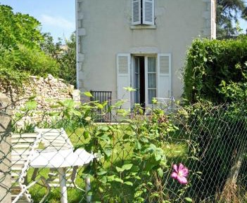 Apartment with Lake View