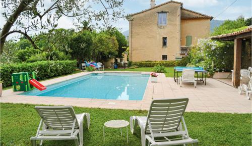 Two-Bedroom Holiday Home