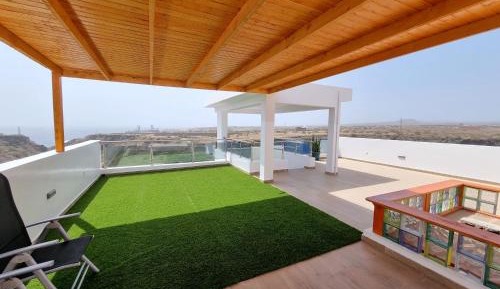 Two-Bedroom Deluxe Apartment with Ocean View
