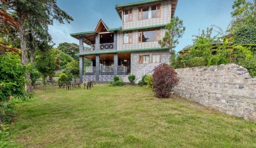 Villa with Garden View