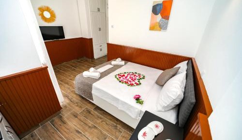 Deluxe Double Room with Balcony and Sea View