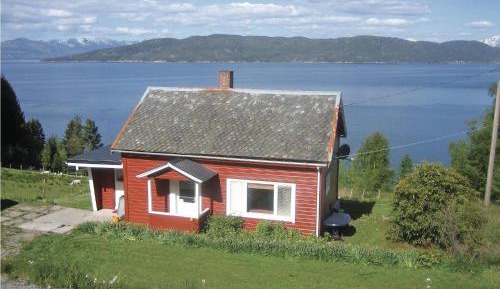 Two-Bedroom Holiday Home