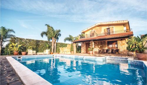 Three-Bedroom Vacation Home 