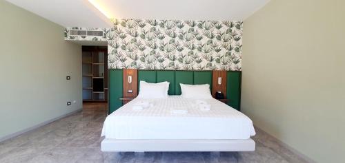 King Room with Spa Bath