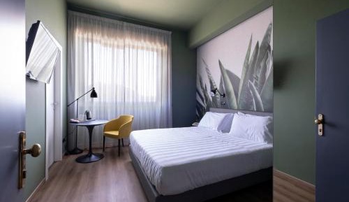 King Room with Lake View