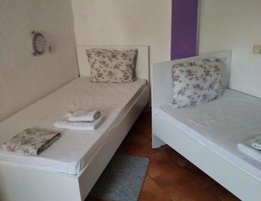 Basic Triple Room