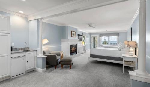 Queen Room with Two Queen Beds - Disability Access