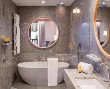 Suite Comfort Spa Access