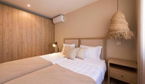 Twin Room with Private Bathroom