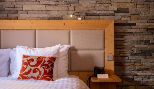 Privilege Suite with Terrace and Balcony and Mountain View