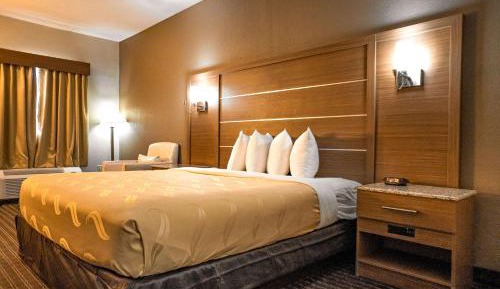 King Room - Non-Smoking