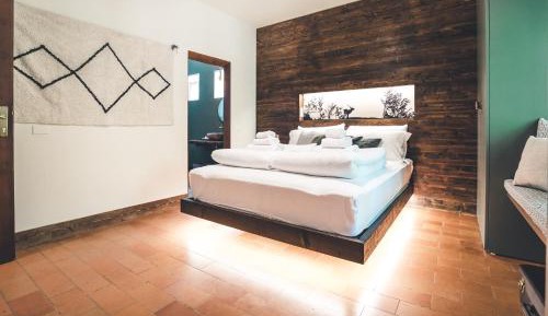 Deluxe Double Room with Extra Bed