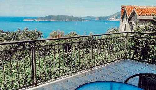 Studio with Sea View