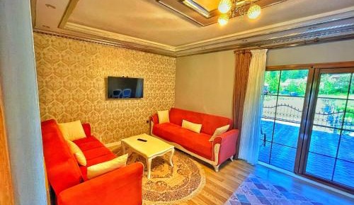 One-Bedroom Apartment with Private Patio and Mountain View
