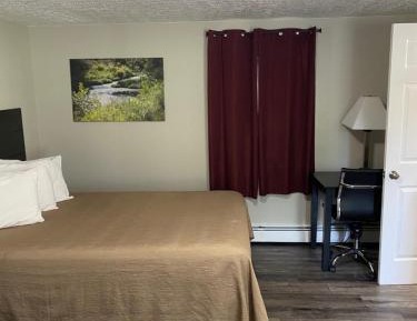 Queen Room