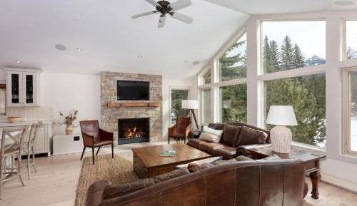 Six-Bedroom Holiday Home