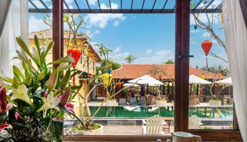 Double Room with Pool View