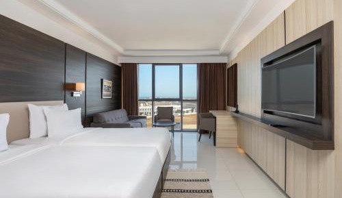 Superior Room with City View