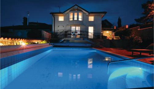Three-Bedroom Holiday Home 