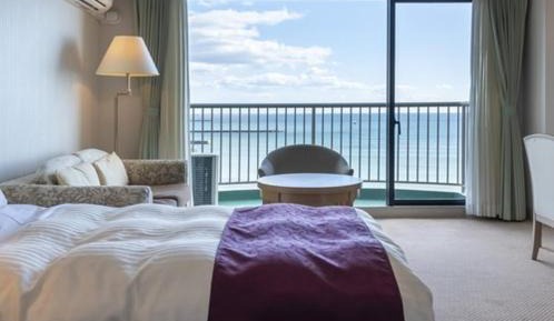 Twin Room with Sea View - Non-Smoking
