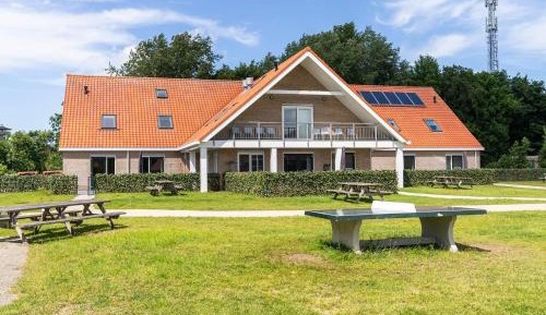 Eight-Bedroom Holiday Home