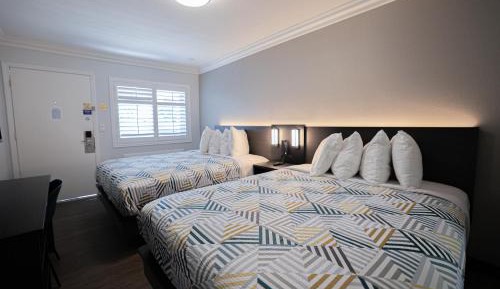 Queen Room with Two Queen Beds - Disability Access - Non-Smoking