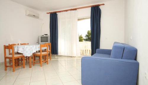 Two-Bedroom Apartment with Terrace and Sea View