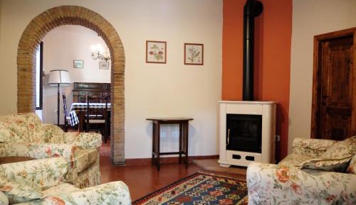 Two-Bedroom Apartment - Split Level