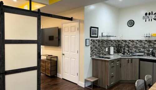 Studio Apartment