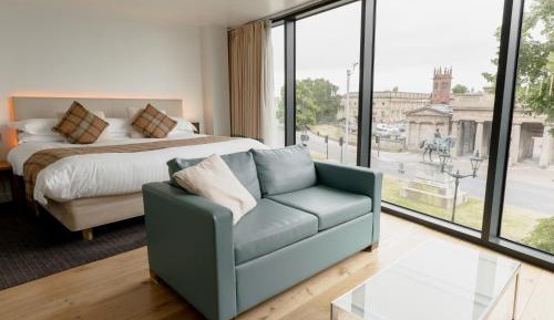 Luxury King Room