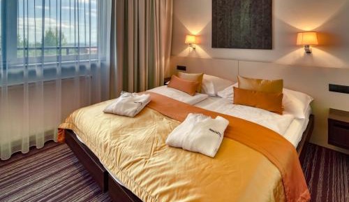 Exclusive Suite (2 Adults + 2 Children)