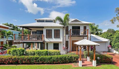 Four-Bedroom House - Beachcomber