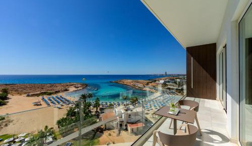 Suite Front Sea View