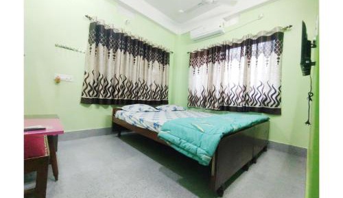 Deluxe Double Room (2 Adults + 1 Child)