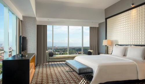 Prominent Suite
