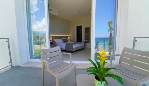 Quadruple Room with Sea View