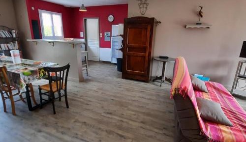Holiday Home (9 Adults)