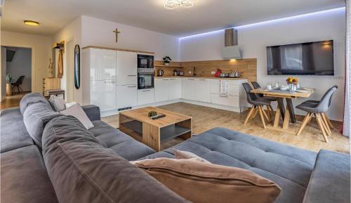 One-Bedroom Holiday Home