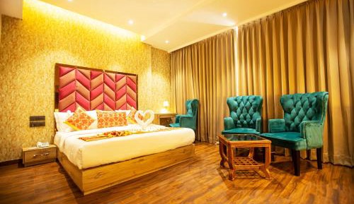 Suite with City View