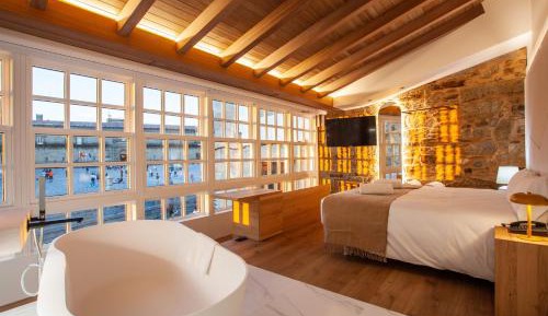 Deluxe Double Room with City View