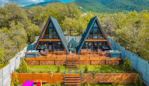 Villa with Garden View