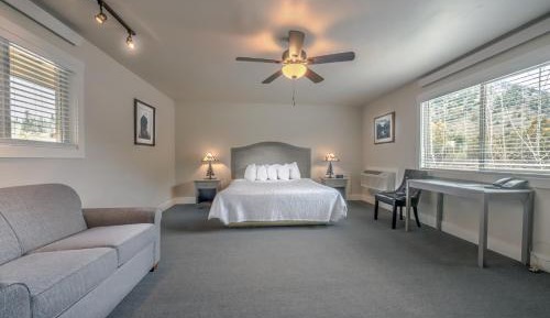 Standard King Room