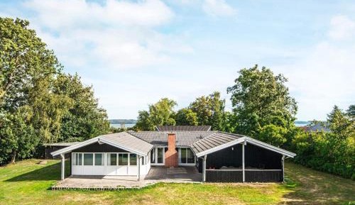 Five-Bedroom Holiday Home