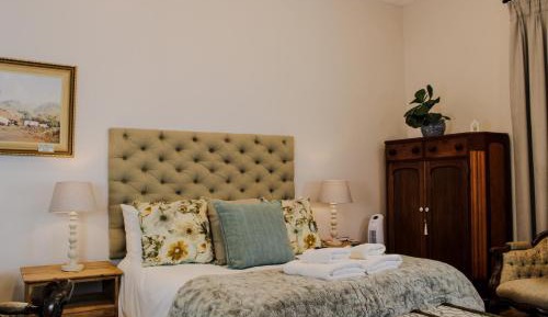 Honeymoon Queen Room