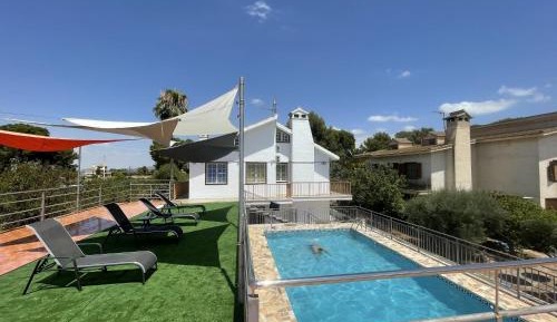 Seven-Bedroom House