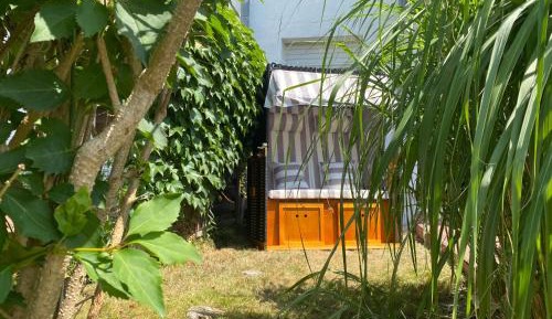 Apartment with Garden View