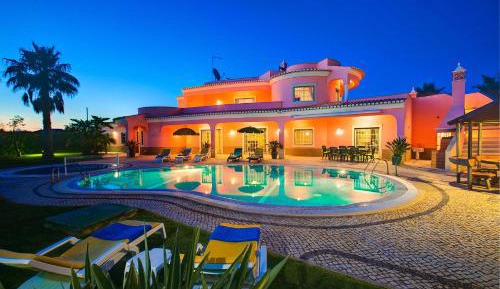 Six-Bedroom Villa 
