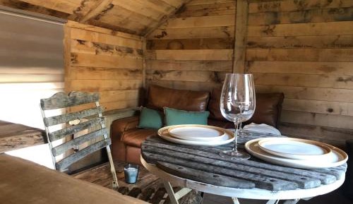 Apartment (2 Adults)