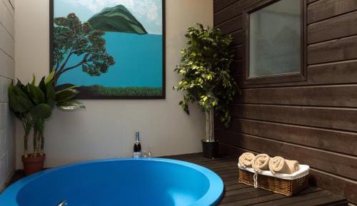 Family Apartment with Hot Tub - Loft