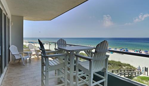 Three-Bedroom Apartment with Ocean View